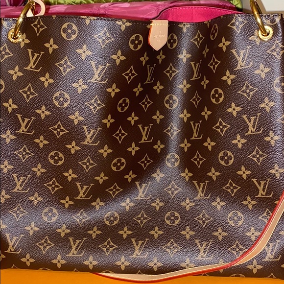 Louis Vuitton Handbags - XXL LOUIS VUITTON GRACEFUL MM 🤩